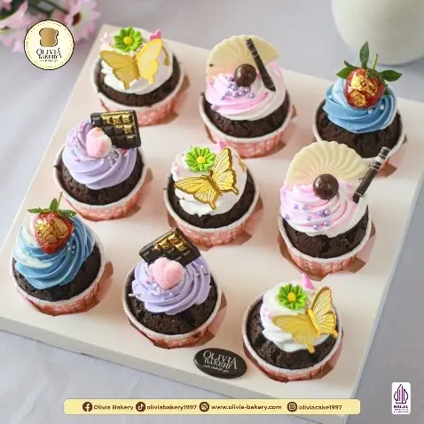 Cupcake Birthday Cake dengan Permen