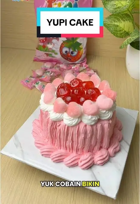 Yupi Cake Strawberry