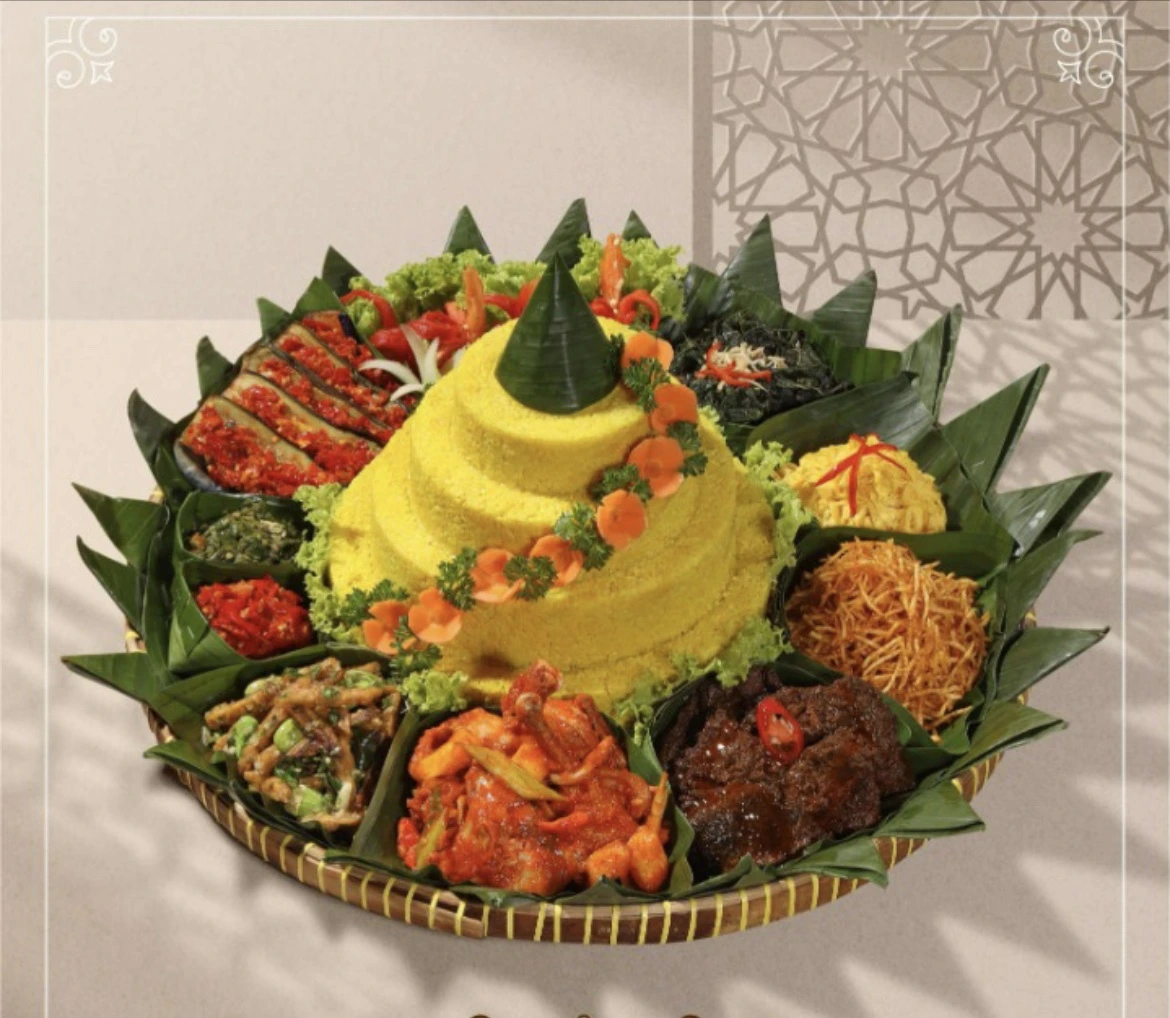 Tumpeng Nasi Padang