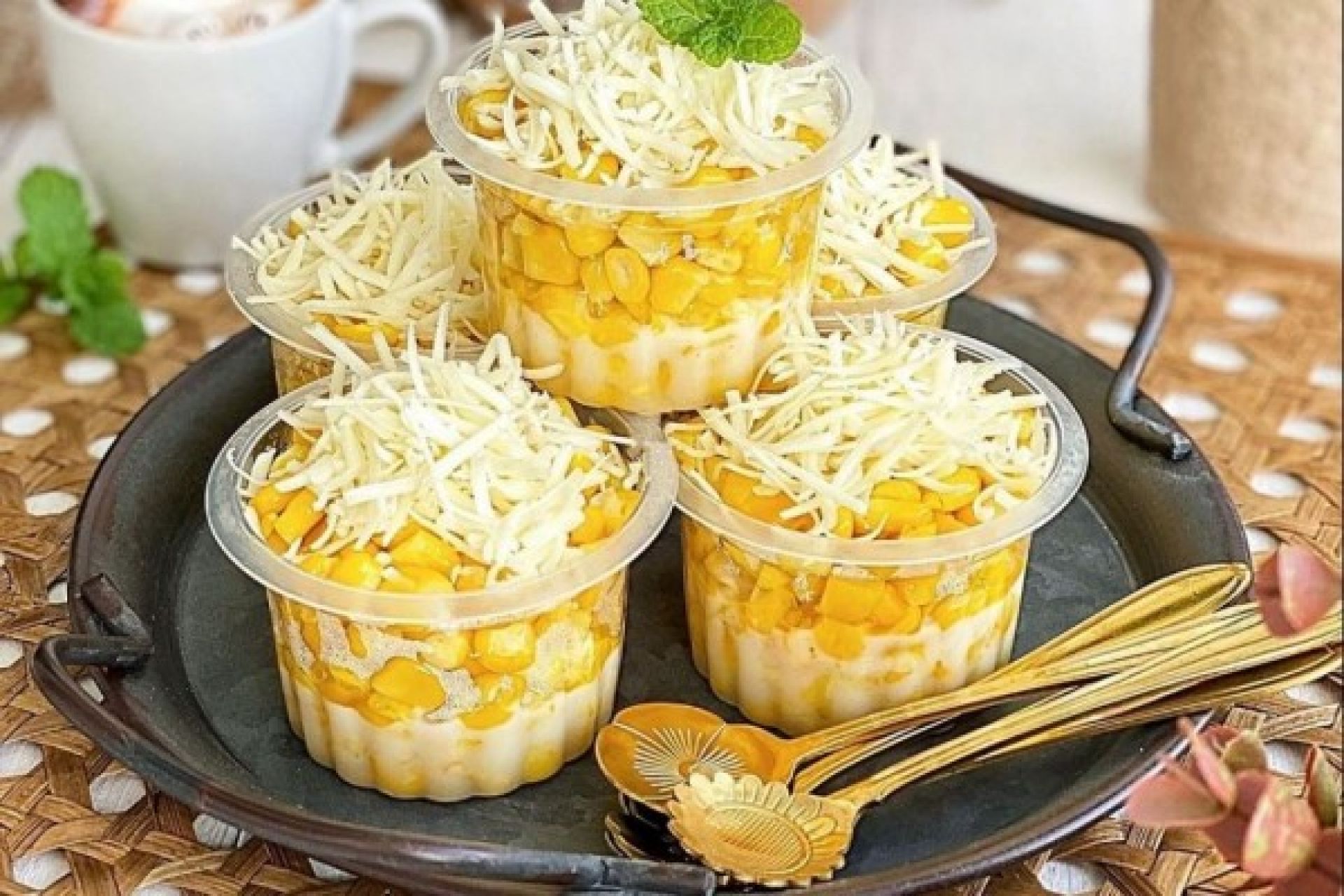 Jasuke (Jagung Susu Keju)